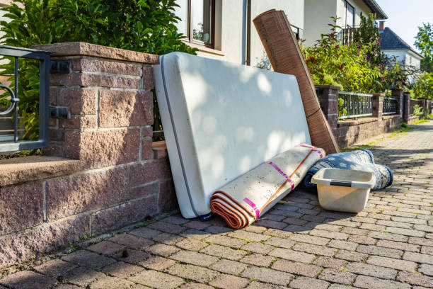 Best Yard Waste Removal  in Windsor, VA